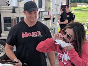 WJW Fox 8’s “New Day Cleveland” with David & Natalie welcome the Rib Chik Candyce and PigFoot Rib Master Kevin Gift (2023’s 2nd place best ribs in Berea) in-studio Thursday Morning in the 11am hour of show.